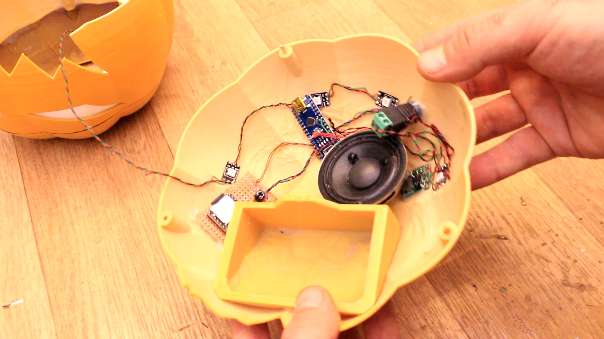 Arduino pumpkin scheamtic