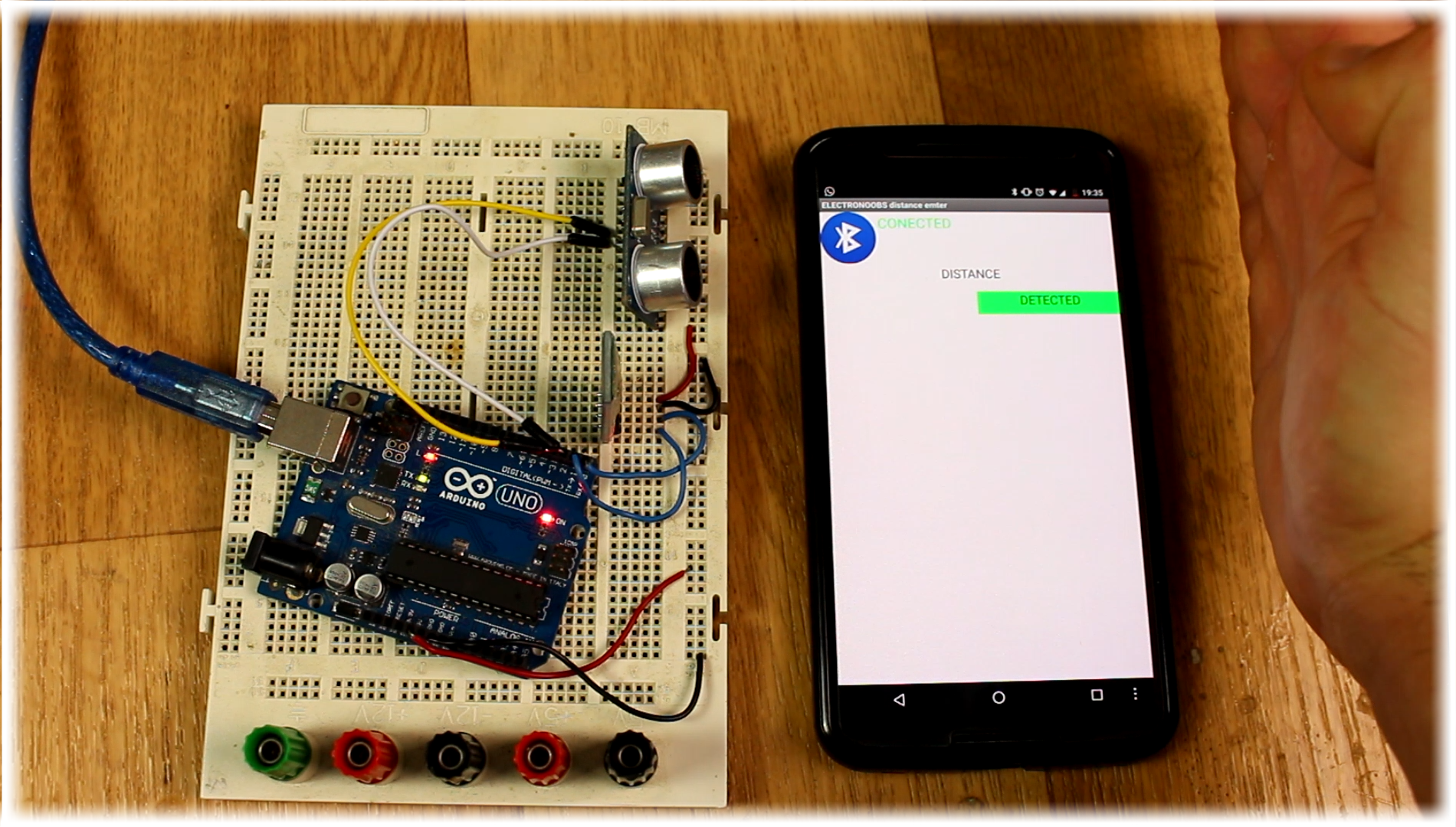 Android App Arduino detect sensor