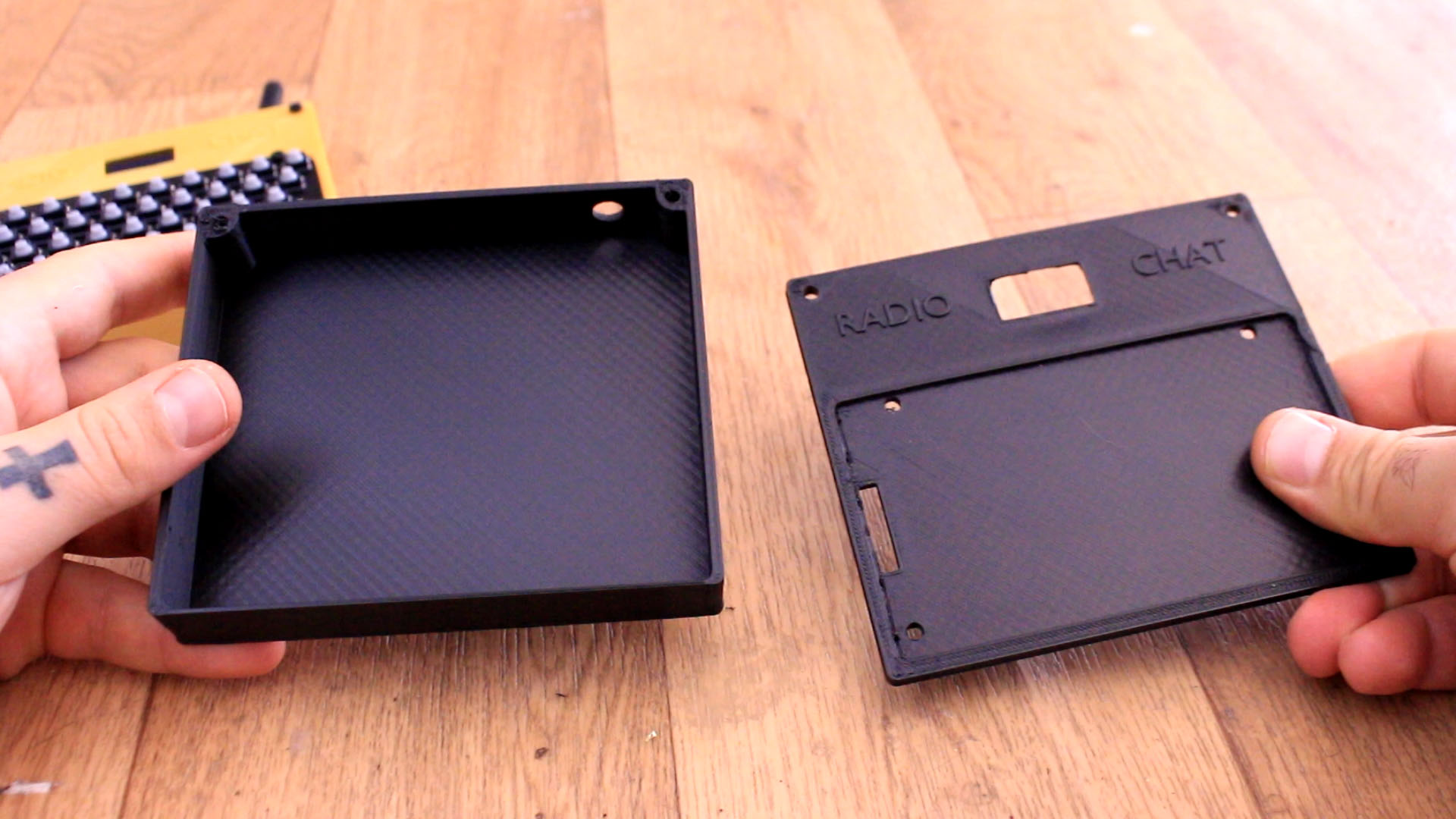 radio caht Arduino 3D printed case