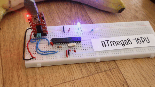 28?pin ATmega8 chip pinout diagram, highlighting its similarity to the ATmega328 and low cost.
