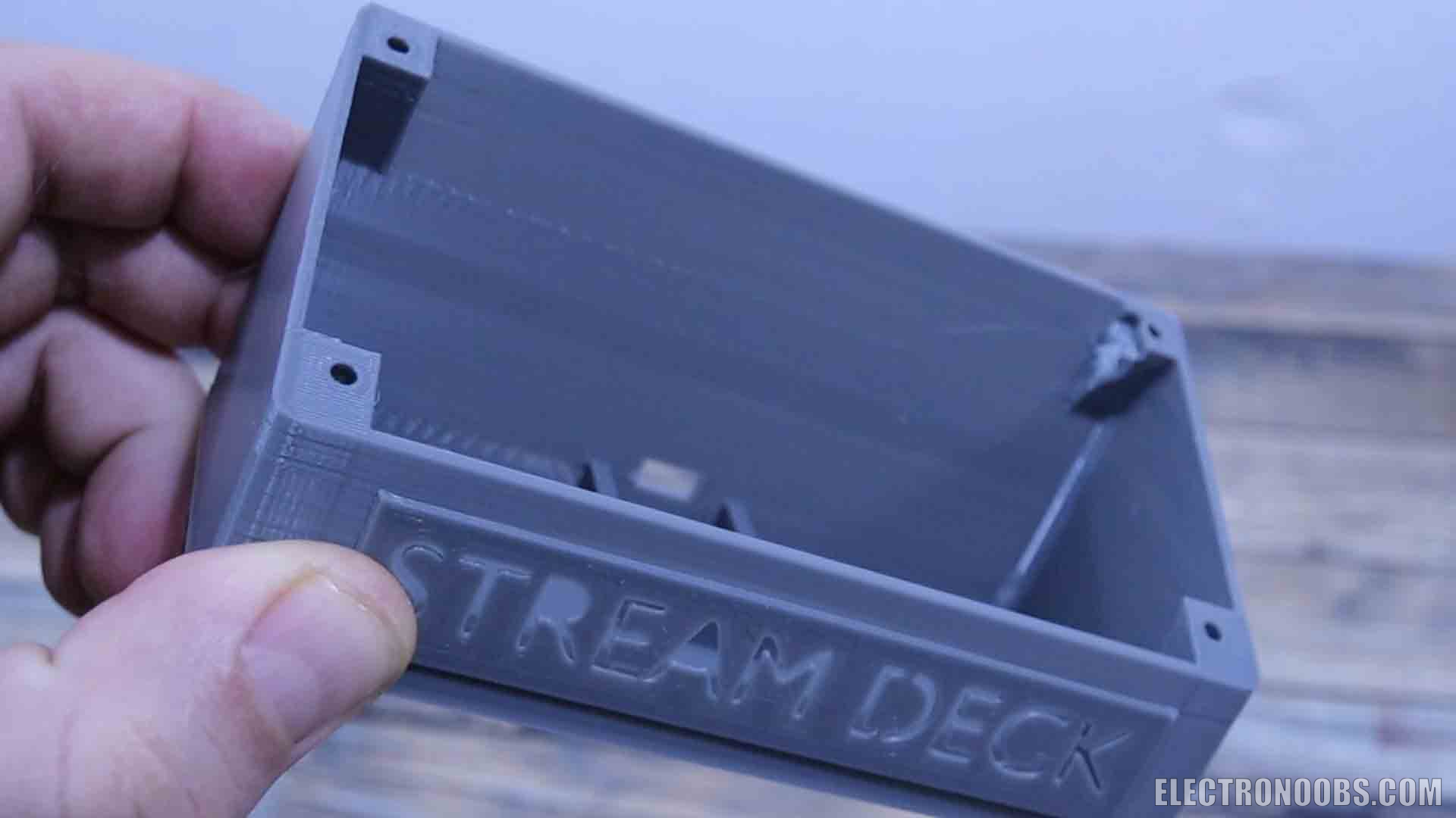 Custom Arduino?powered stream deck with TFT screen, buttons and RGB LEDs for Twitch, OBS, XSplit.
